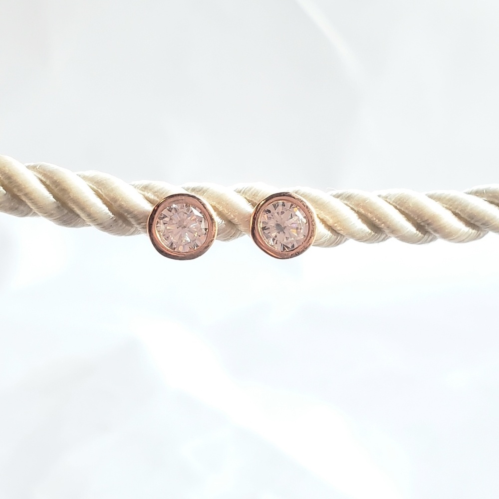 Zircon Heart Earrings
